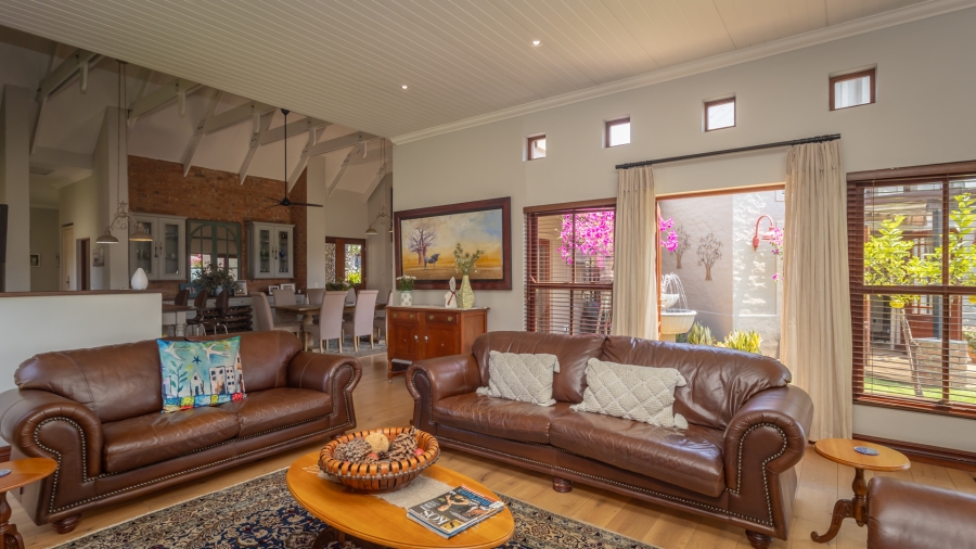 3 Bedroom Property for Sale in The Coves North West